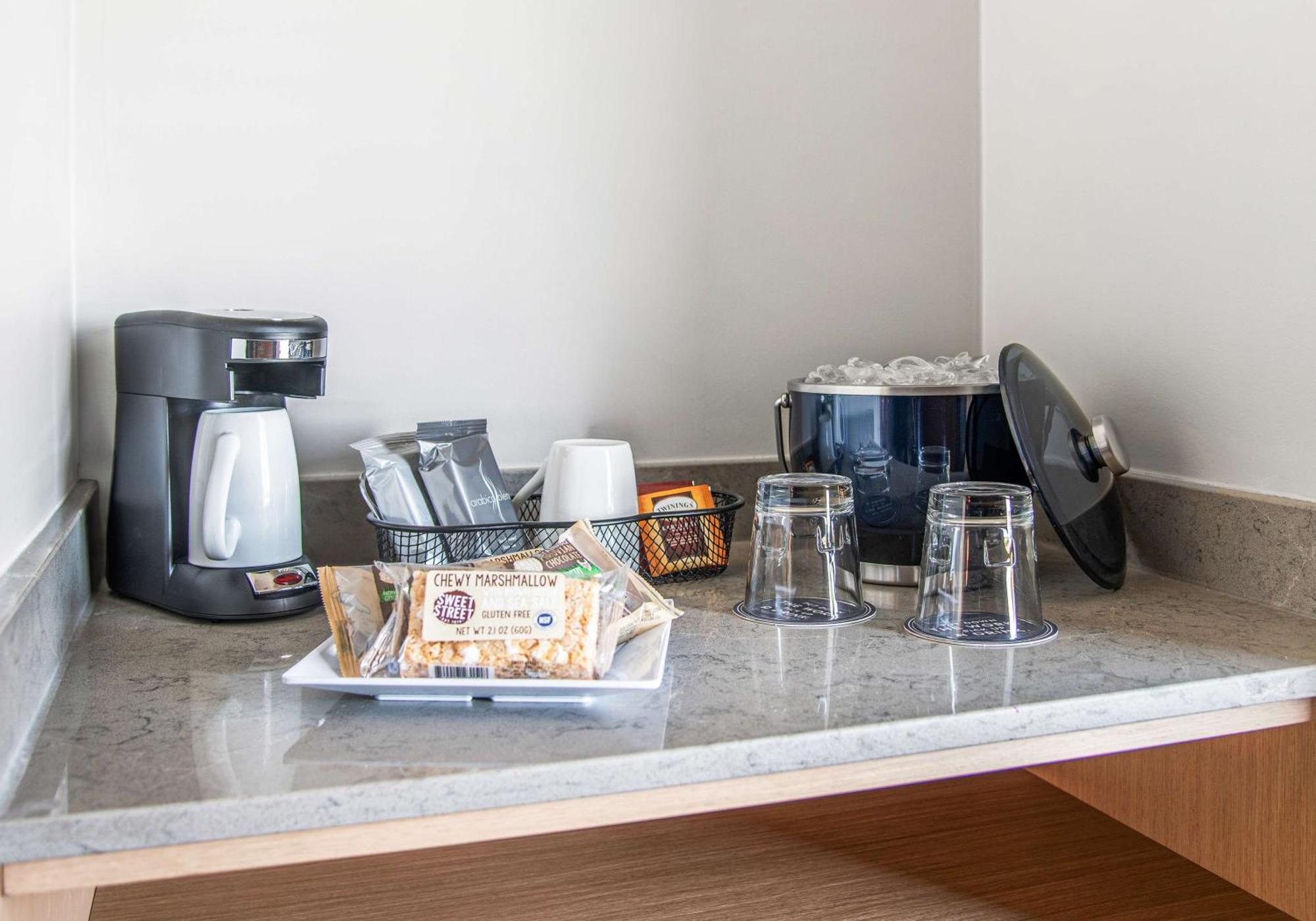 Hyatt Place Newark-Silicon Valley ภายนอก รูปภาพ
