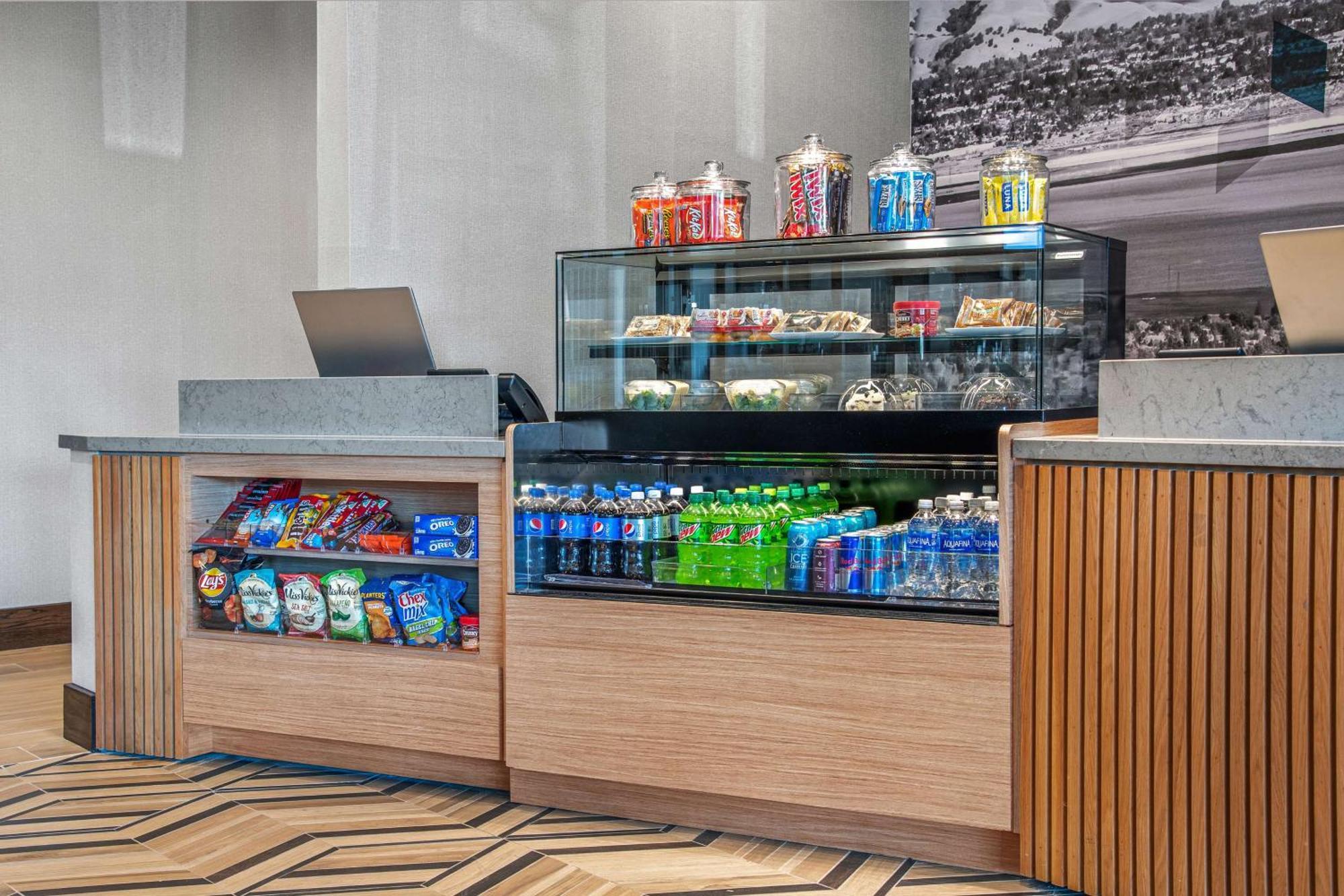 Hyatt Place Newark-Silicon Valley ภายนอก รูปภาพ
